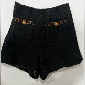 Black Revivo shorts
